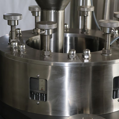 Piccola macchina di rifornimento farmaceutica automatica della capsula 380V 50Hz un motore di 3 fasi