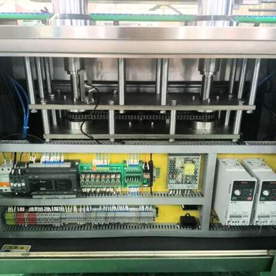 Tappatrice a vite automatica ad alta velocità