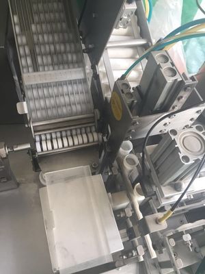 Macchina di riempimento di tubi per compresse effervescenti orizzontali completamente automatica