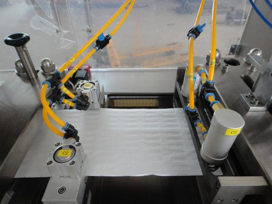 Macchina automatica per la formazione di vesciche di capsule